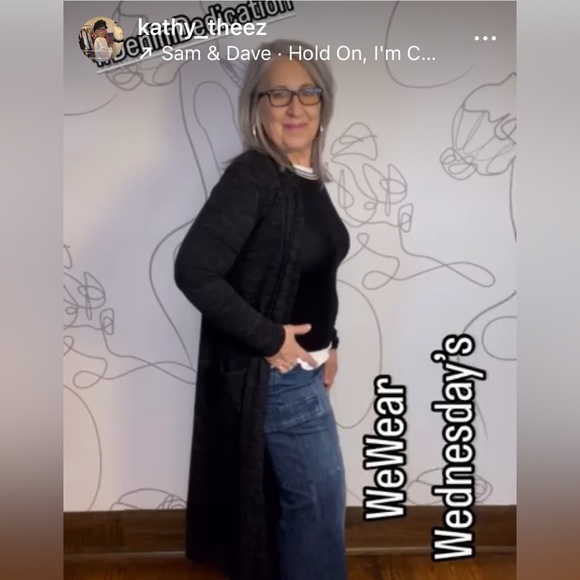 Follow me on Instagram ✌🏻💗 - Picture 4 of 6